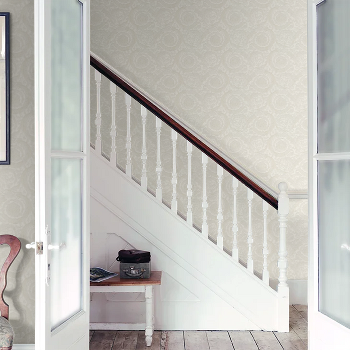 Barocco Scroll Flowers Wallpaper | Versace